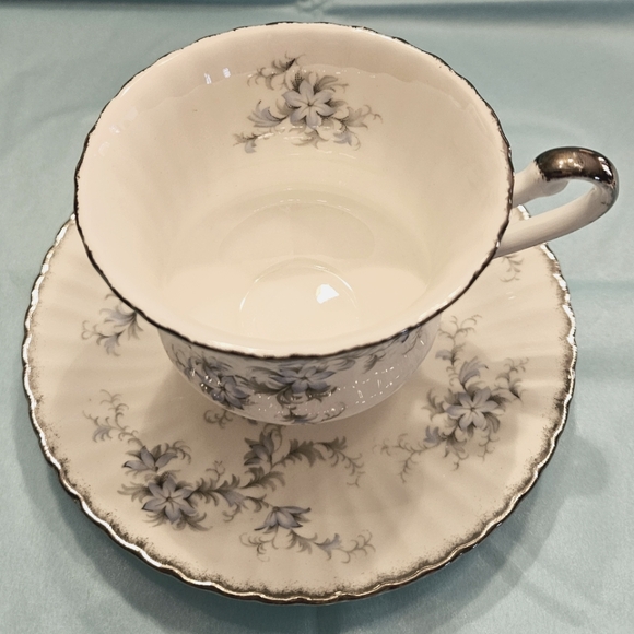 Vintage Paragon "Bride's Choice" pattern  cup and saucer. - Picture 2 of 8